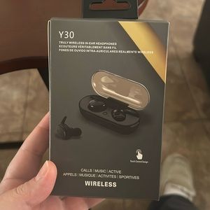 Brand new Bluetooth earbuds